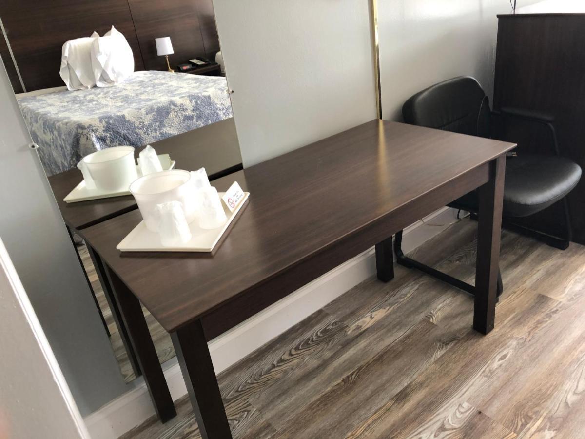 Budget Inn Express Бристол Екстериор снимка