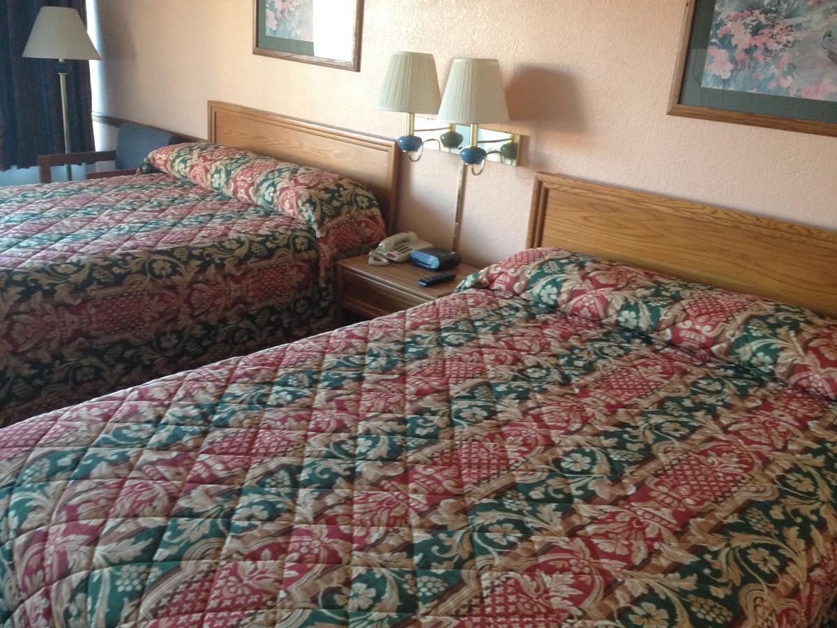 Budget Inn Express Бристол Екстериор снимка